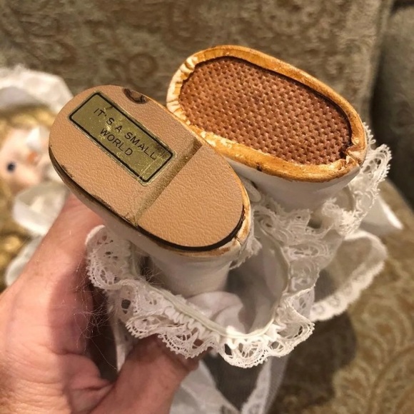 BRINN’S musical vintage doll -it’s a small world - Picture 6 of 8